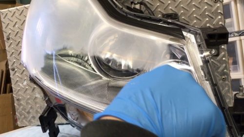 ヘッドライトスチーマー施工中のヘッドライト３