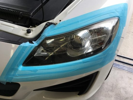 マツダＲＸ－８のヘッドライト黄ばみクラックの状態