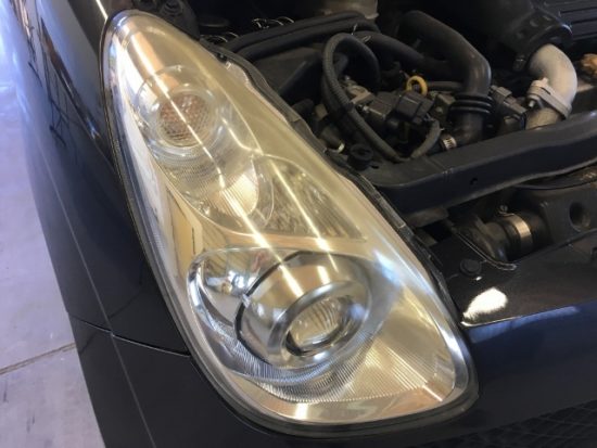 スバルＲ１の黄ばみクラックが発生した状態