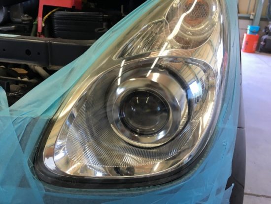 スバルＲ１の黄ばみクラックが発生した状態