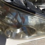 トヨタセルシオのクラックと黄ばみが発生したヘッドライト