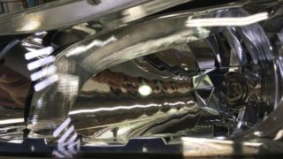ホンダストリームのヘッドライト黄ばみとクラック除去