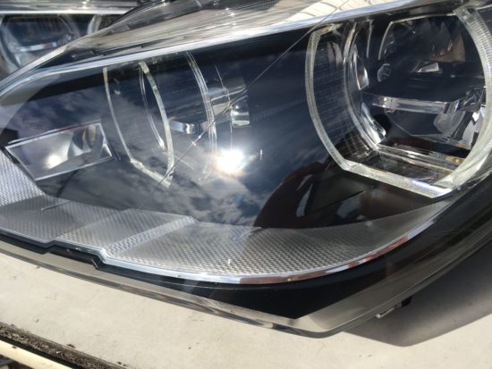 BMW6のヘッドライト黄ばみクラックリペア施工後 (3)