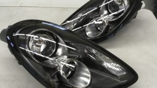 ポルシェ９８１のヘッドライトひび割れクラック除去施工 (12)