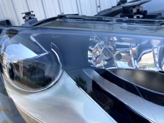 VWポロのヘッドライト黄ばみクラックリペアプロテクションフィルム施工 (8)